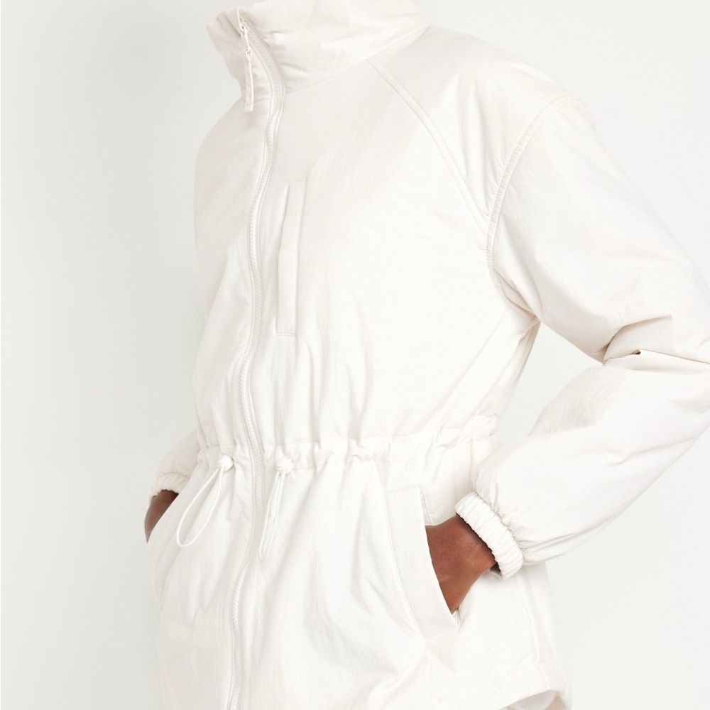 Old Navy Women's White Puffer Jacket